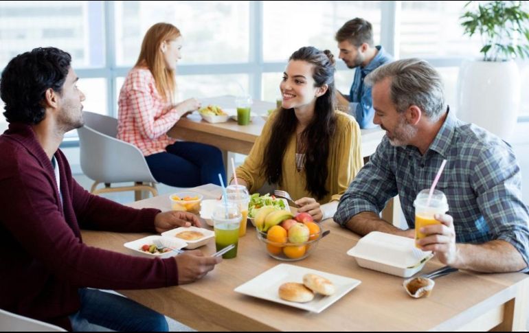 Ningún patrón podrá quitar o prohibir la hora de comida del trabajador. ESPECIAL