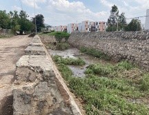 Es el segundo año consecutivo que se desborda este canal, por donde bajan aguas procedentes de los cerros que rodean el Centro de Tlajomulco. ESPECIAL
