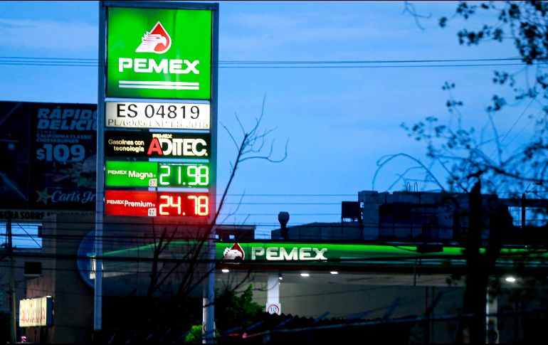 La reducción de la calificación ocurrió una semana después de un accidente que dejó dos muertos en una plataforma de Pemex en Campeche, en el sureste del país. EL INFORMADOR / ARCHIVO