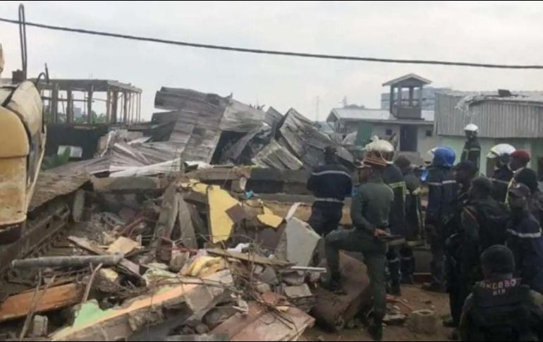 El edificio que se derrumbó estaba muy deteriorado, dijeron vecinos. ESPECIAL