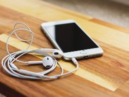 Todos quieren escuchar música de alta calidad, sin anuncios, y sin necesidad de conexión. ESPECIAL / Foto de freestocks en Unsplash