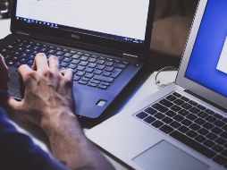 En México existen tres tipos de jornada según el turno a desempeñar. Foto de freestocks en Unsplash