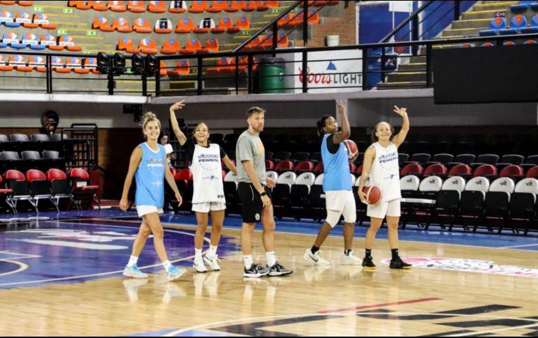 El equipo femenil de Astros de Jalisco quedó listo para su duelo de este miércoles. ESPECIAL/@AstrosFemenil