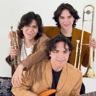 Disfruta de “Ella baila sola” al estilo de Cumbia Pedregal