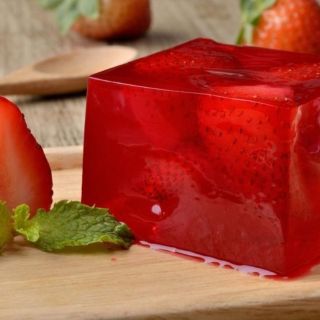Estas son las consecuencias de comer gelatina de manera incorrecta