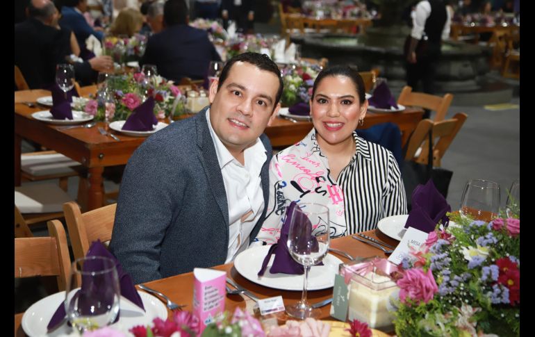 Víctor Hugo Morales y Alejandra Jiménez. GENTE BIEN JALISCO/ Tony MTZ @tonymtzphoto