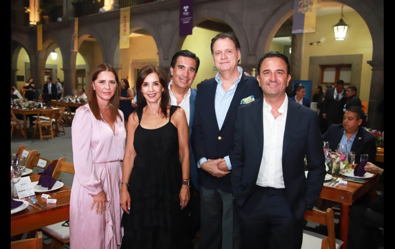 -Katya de Ramos, Lourdes Escobar, Juan José Errejón, Pablo Moreno y Arturo Ramos. GENTE BIEN JALISCO/ Tony MTZ @tonymtzphoto