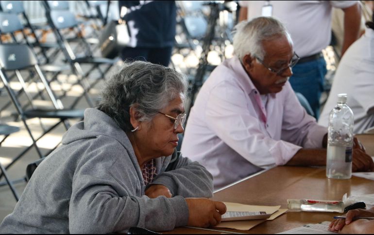 Si estas cumpliendo 60 años o ya cuentas con tu tarjeta del INAPAM debes saber que hay procesos legales y servicios a los que puedes acceder de forma gratuita, acá te dejamos el listado. EL INFORMADOR / ARCHIVO