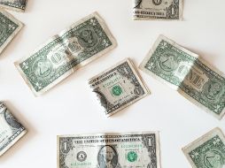 El peso mexicano se ubica en los mercados internacionales alrededor de los 16.75 pesos. Foto de Emilio Takas en Unsplash