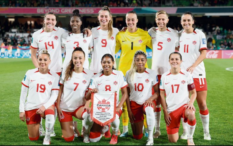 Las futbolistas canadienses piden los mismos apoyos que tienen los seleccionados varoniles. El cuadro femenil es el séptimo a nivel mundial. AFP/C. Murty