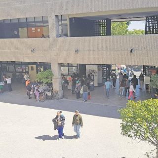 Por irregularidades, suspenden las licencias a cinco notarios en Jalisco