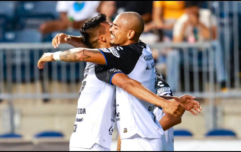 Querétaro ahora se medirá a los Pumas el próximo jueves en los dieciseisavos de final. TWITTER / @Club_Queretaro