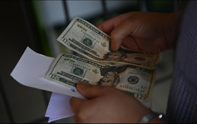 El aumento de las remesas en 2023 sigue con la tendencia al alza marcada desde marzo de 2020, al inicio de la pandemia de COVID-19, con 35 meses con incrementos interanuales consecutivos. AFP / ARCHIVO