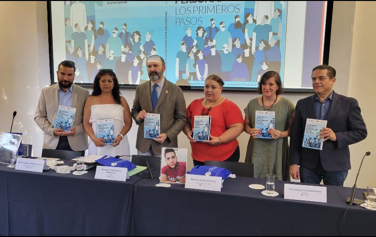 La guía se presenta ante la situación que se vive tanto a nivel local y nacional respecto al tema de personas desaparecidas, ya que hay más de 110 mil en ese estatus según el registro nacional en la materia. EL INFORMADOR / M. Hernández