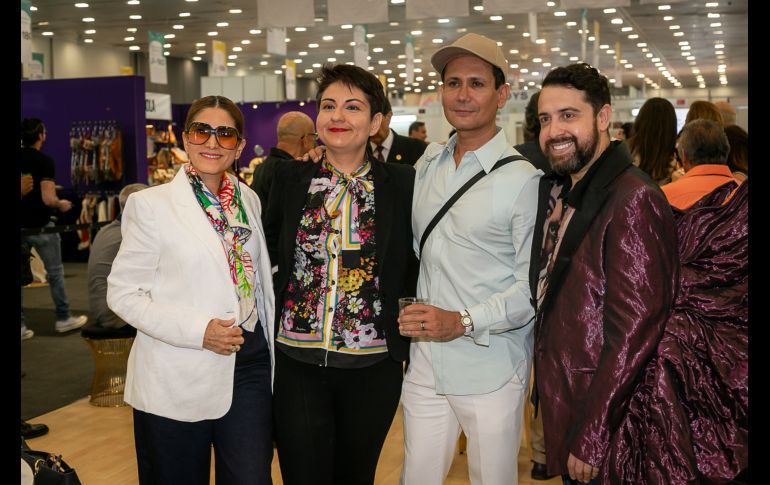 Jeanette Toscano, Lizet Esquivel, Alex Villalpando y Víctor Luna. GENTE BIEN JALISCO/ Jorge Soltero