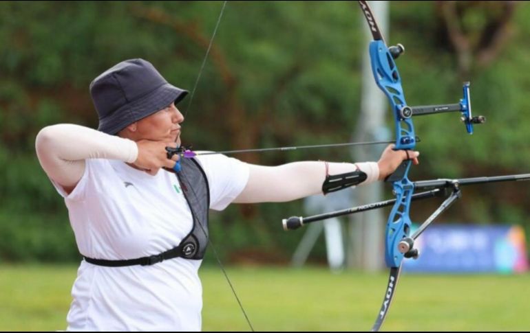 La arquera sonoresense quiere su boleto a los Juegos Olímpicos de París 2024. ESPECIAL/@micozito