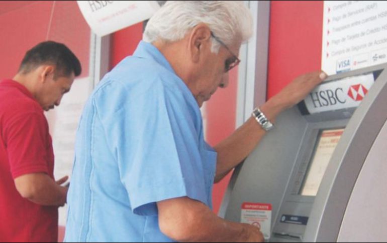 Ya hay fecha para cobrar la pensión tanto del IMSS como del ISSSTE, estos son los días en qué podrás hacerlo. EL INFORMADOR/ARCHIVO.