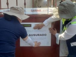 Por no cumplir con las regulaciones necesarios y no tener permisos, clausuran el rastro de Tonalá. Cortesía de Semadet.