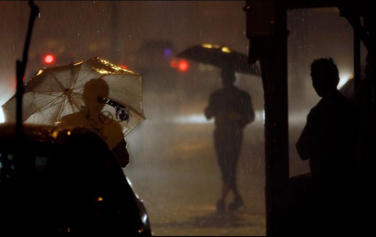 En el caso de Guadalajara se reportaron inundaciones en 11 viviendas, sin pérdidas de menaje y 20 árboles caídos en diferentes puntos del municipio. AP / ARCHIVO