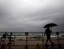 Un posible ciclón tropical dejará lluvias intensas y fuerte oleaje en las costas de Jalisco y Colima. EFE/Archivo