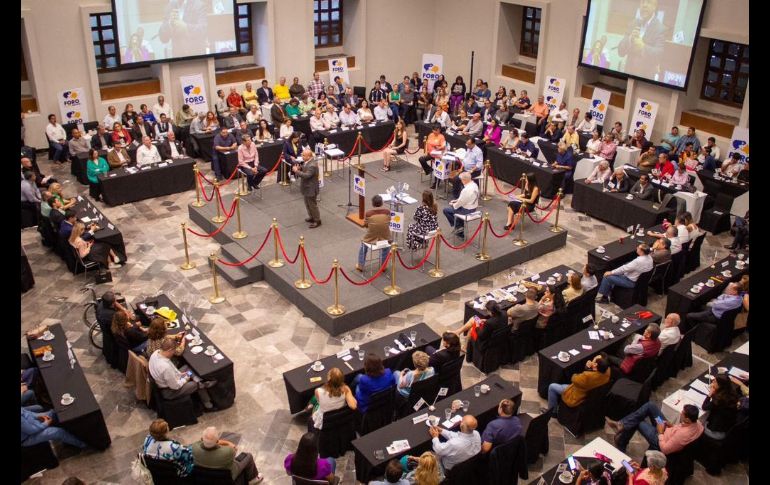 Con debate, perfilan a aspirantes para coordinar el Frente Amplio por México