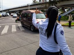Entre las causas graves de infracción están manejar borracho o drogado, pasarse la luz roja, conducir a exceso de velocidad y no hacer caso de las indicaciones de los agentes viales. EL INFORMADOR/A. Navarro