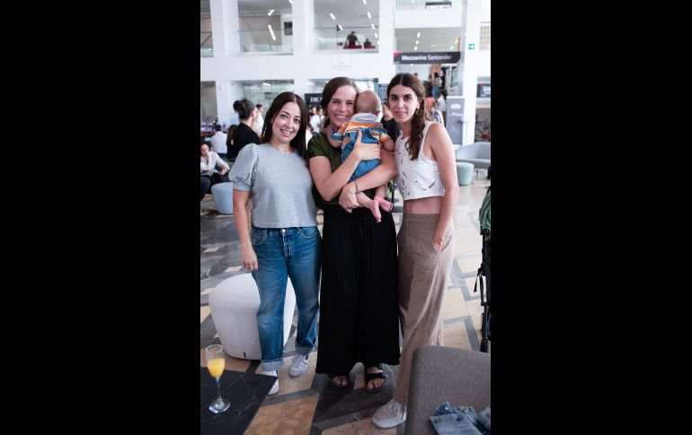 Gabriela Silva, Cristina Ehrens e Isabel Campos. GENTE BIEN JALISCO/ Claudio Jimeno