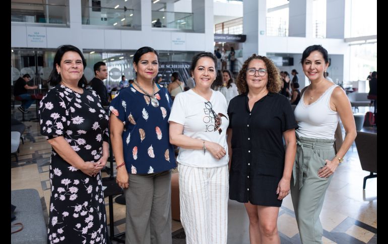 Laura Puebla, Gabriela Escobar, Graciela Gudiño, Vanessa Díaz y Yesenia Galván. GENTE BIEN JALISCO/ Claudio Jimeno