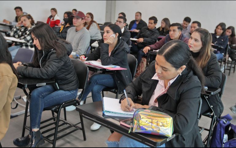 Elegir una carrera no es una decisión sencilla, pero si lo que buscas es estudiar una que te dé un buen empleo, puedes revisar la información compartida. EL INFORMADOR/ ARCHIVO.