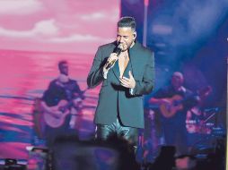 El cantante conquistó a su público con temas como “Un beso”. EL INFORMADOR/ A. Navarro