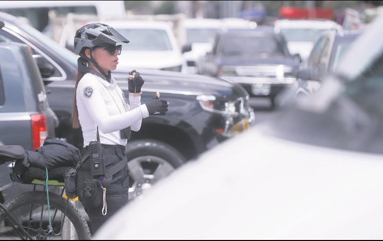 Se espera que las vialidades sean abiertas por completo a la circulación a las 12:00 horas. ARCHIVO