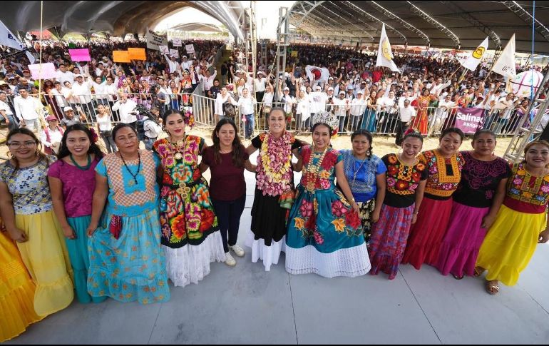 Durante la asamblea informativa también reconoció el gran trabajo realizado por el presidente, Andrés Manuel López Obrador, quien puso en marcha programas sociales para ayudar a millones de personas. CORTESÍA