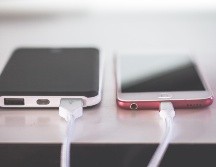 En el año 2021 la Procuraduría Federal del Consumidor (Profeco),  analizó 18 modelos de 12 marcas de cargadores. UNSPLASH