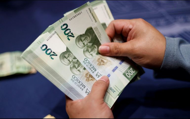 Si quieres solicitar un préstamo a tu Afore, solamente puedes hacerlo por dos razones, según la Ley de Seguro Social. EFE/ José Méndez Banco de México.