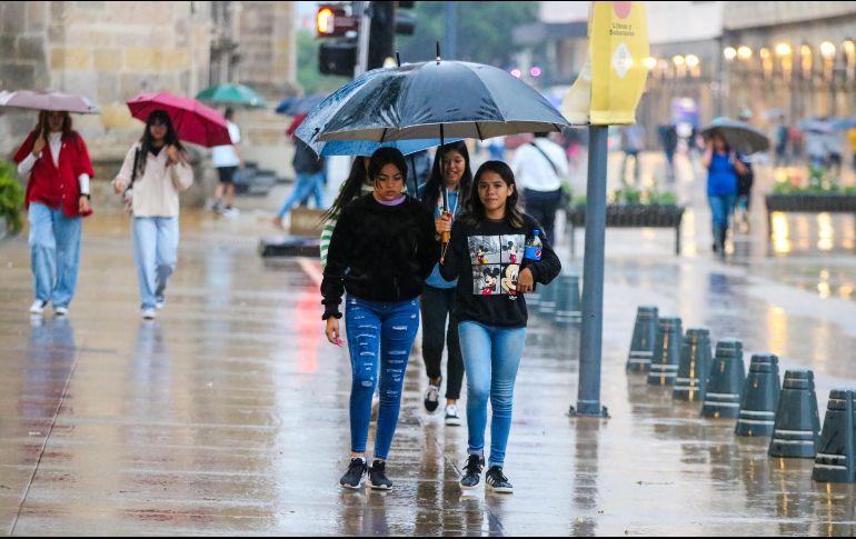 Las probabilidades de lluvia por la tarde rondarán el 30%, de noche aumentará a 50. EL INFORMADOR/Archivo