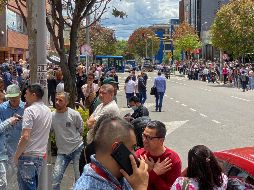El epicentro de ambos fue al sur de Bogotá, la capital de Colombia y una ciudad de 11 millones de personas, muchas de las cuales salieron de los inmuebles donde se encontraban. EFE / D. Sánchez