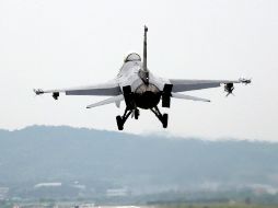 Como país productor de los aviones, EU debe aprobar su entrega a otros ejércitos, además de que el material de instrucción para los pilotos es información clasificada. AP/Archivo
