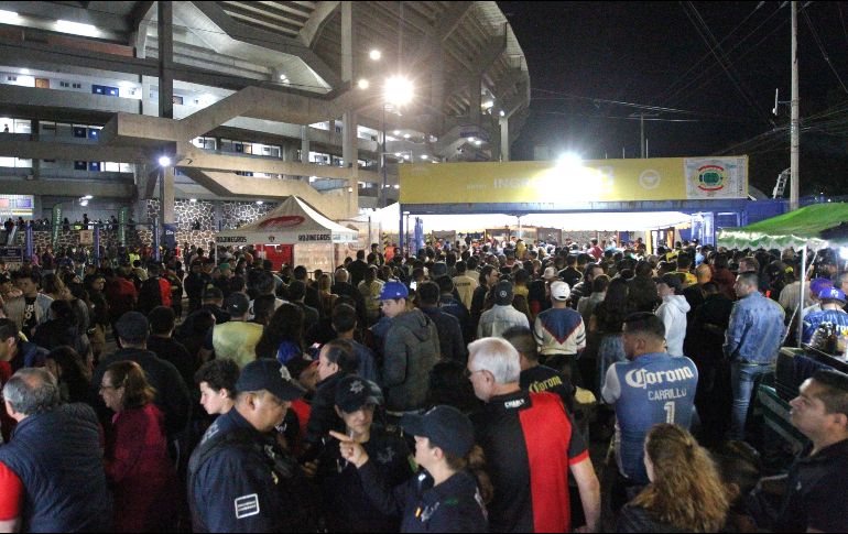 El partido se llevará a cabo el domingo a las 19:10 horas y el dispositivo de vigilancia inicia desde las 08:00 horas en los puntos de reunión de grupos de animación. EL INFORMADOR / ARCHIVO