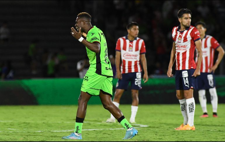 Las Chivas no pudieron alargar su racha de victorias en el torneo Apertura 2023. IMAGO7/J. Zamora