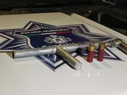Policías de Guadalajara detuvieron durante la madrugada a un hombre que tenía un arma hechiza. ESPECIAL