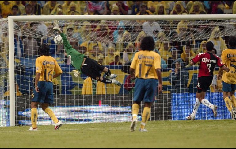 La noche del 19 de agosto del 2006, Andrés Guardado anotó un par de soberbios de goles en el encuentro entre Atlas y América. EL INFORMADOR / ARCHIVO