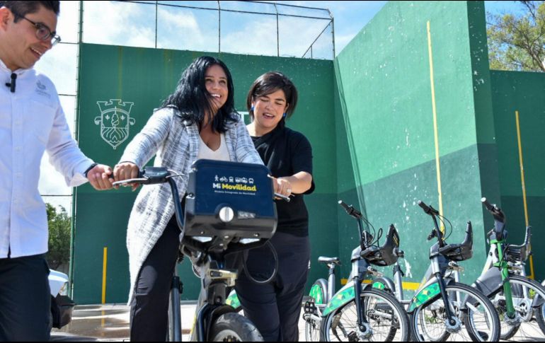 El programa abonará a cambiar la perspectiva de las mujeres sobre el uso de la bicicleta. ESPECIAL/Imeplan