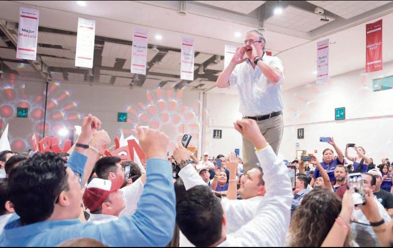 En Puerto Vallarta, Marcelo Ebrard afirmó que hay que ser humildes y oír a las personas, sin echar rollos e irse. ESPECIAL