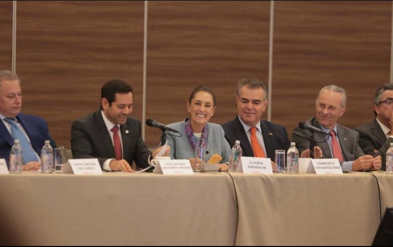 Sheinbaum resaltó ante los integrantes del Consejo Coordinador Empresarial, que es la máxima instancia de representación del ámbito privado, que en las últimas semanas, al haber recorrido diferentes regiones del país, ha percibido un período excepcional en México. CORTESÍA