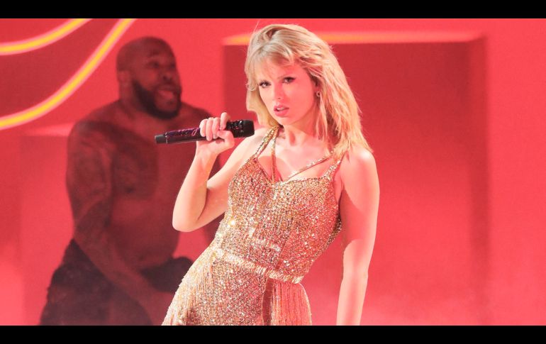 Durante la gira The Eras Tour de Taylor Swift, los fans han creado diversos rituales que debes conocer. AFP/ JC Olivera