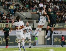 Los melenudos buscaban el liderato, sin embargo, sufrieron una dura derrota. IMAGO7/Humberto Willars