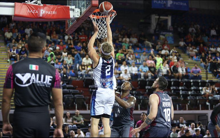Jeffrey Ledbetter hizo 29 puntos para los Astros. TWITTER/AstrosJalisco