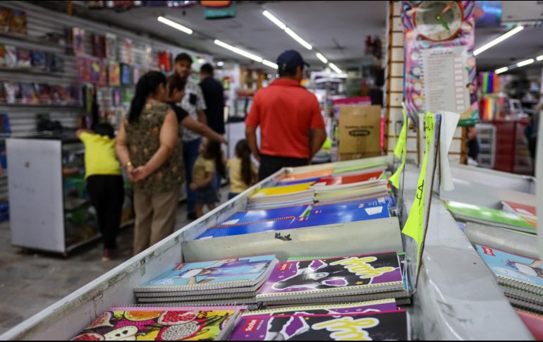 Argumenta que comprar a un sólo proveedor afecta a las papelerías pequeñas. EL INFORMADOR/H. Figueroa