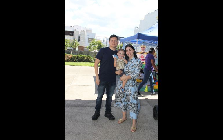 Alessandro Bañuelos, Liam y Briana Bañuelos. GENTE BIEN JALISCO/ Esmeralda Escamilla