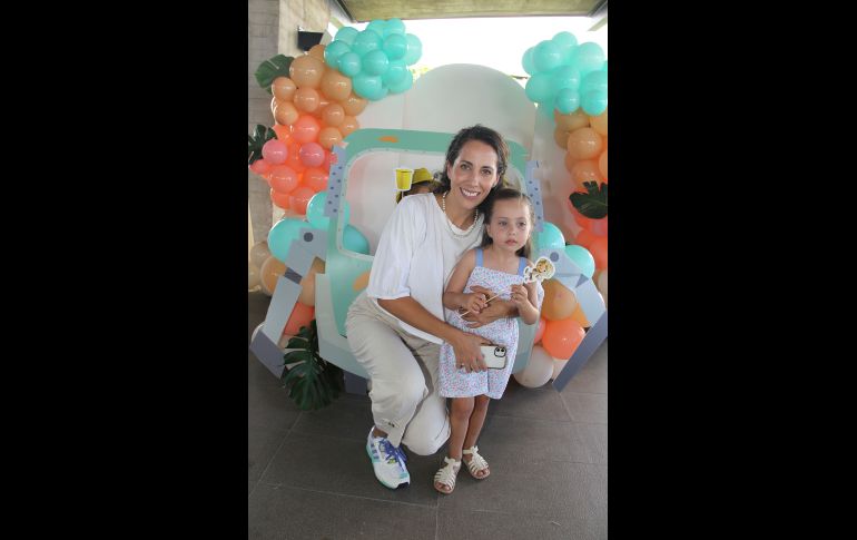 Paola Orozco y Julia Sánchez. GENTE BIEN JALISCO/ Esmeralda Escamilla